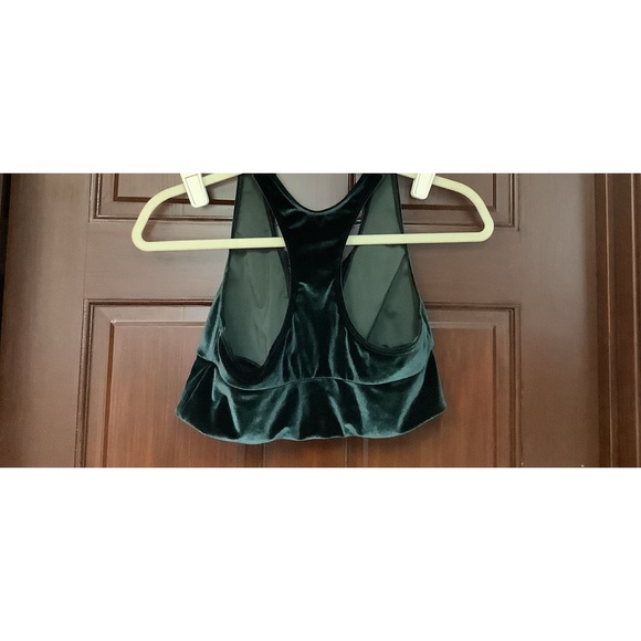 Very good condition Victoria’s Secret velvet bra top Lg - Picture 2 of 3